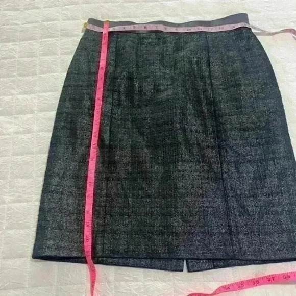 LOFT Tweed Lined Skirt with beautiful silver/grayblue with some sparkle. SZ 6 - Picture 4 of 5